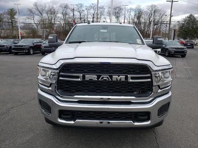 2024 RAM Ram 3500 RAM 3500 TRADESMAN CREW CAB 4X4 64 BOX