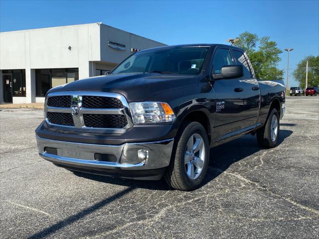 2024 RAM Ram 1500 Classic RAM 1500 CLASSIC TRADESMAN QUAD CAB 4X4 64 BOX