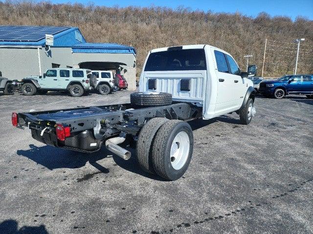 2024 RAM Ram 4500 Chassis Cab RAM 4500 SLT CHASSIS CREW CAB 4X4 60 CA