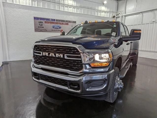 2024 RAM Ram 3500 RAM 3500 TRADESMAN CREW CAB 4X4 8 BOX