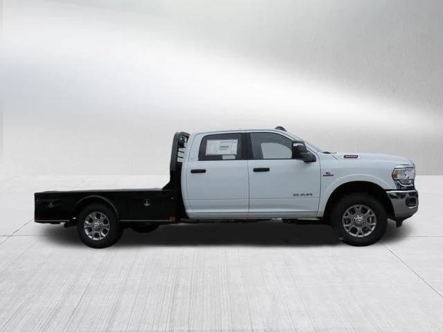 2024 RAM Ram 3500 Chassis Cab RAM 3500 SLT CREW CAB CHASSIS 4X4 60 CA