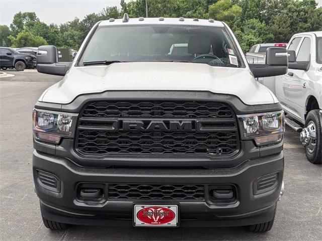 2024 RAM Ram 3500 Chassis Cab RAM 3500 TRADESMAN CREW CAB CHASSIS 4X4 60 CA