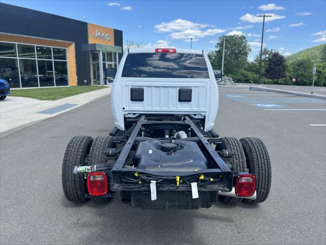 2024 RAM Ram 3500 Chassis Cab RAM 3500 TRADESMAN CHASSIS REGULAR CAB 4X4 60 CA 2024 RAM Ram 3500 Chassis Cab RAM 3500 TRADESMAN CHASSIS REGULAR CAB 4X4 60 CA
