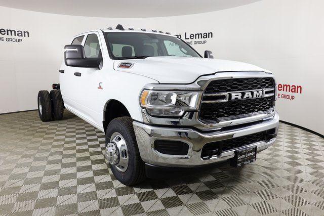 2024 RAM Ram 3500 Chassis Cab RAM 3500 TRADESMAN CREW CAB CHASSIS 4X4 60 CA