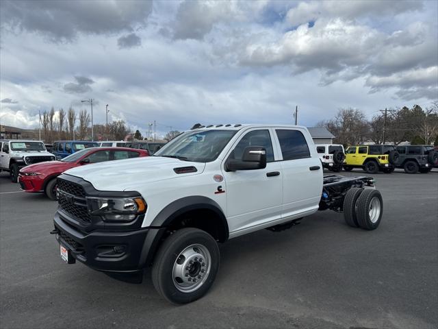 2024 RAM Ram 5500 Chassis Cab RAM 5500 TRADESMAN CHASSIS CREW CAB 4X4 60 CA