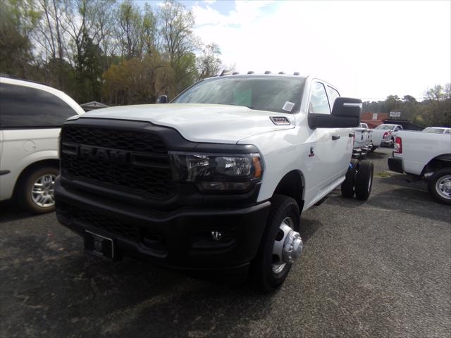 2024 RAM Ram 3500 Chassis Cab RAM 3500 TRADESMAN CREW CAB CHASSIS 4X4 60 CA