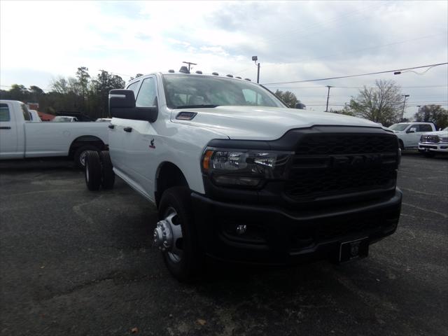 2024 RAM Ram 3500 Chassis Cab RAM 3500 TRADESMAN CREW CAB CHASSIS 4X4 60 CA