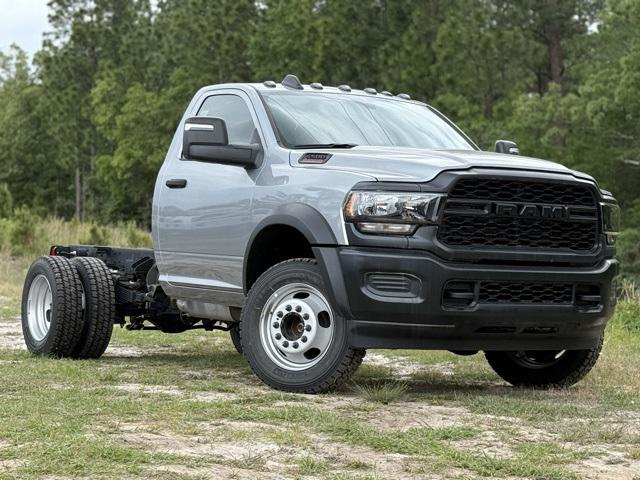 2024 RAM Ram 5500 Chassis Cab RAM 5500 TRADESMAN CHASSIS REGULAR CAB 4X4 60 CA