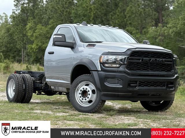 2024 RAM Ram 5500 Chassis Cab RAM 5500 TRADESMAN CHASSIS REGULAR CAB 4X4 60 CA 2024 RAM Ram 5500 Chassis Cab RAM 5500 TRADESMAN CHASSIS REGULAR CAB 4X4 60 CA