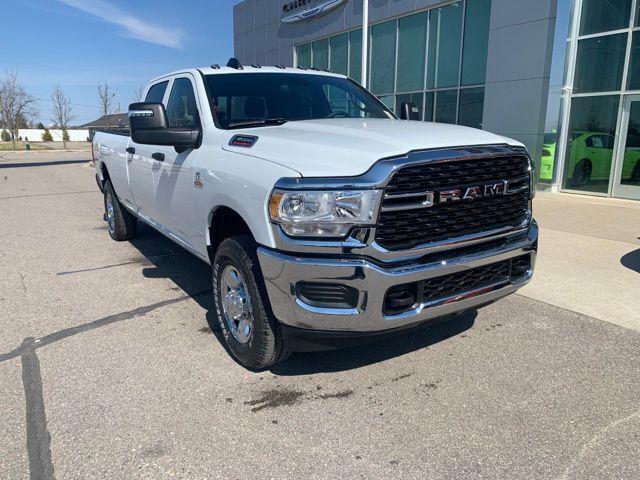 2024 RAM Ram 3500 RAM 3500 TRADESMAN CREW CAB 4X4 8 BOX 2024 RAM Ram 3500 RAM 3500 TRADESMAN CREW CAB 4X4 8 BOX