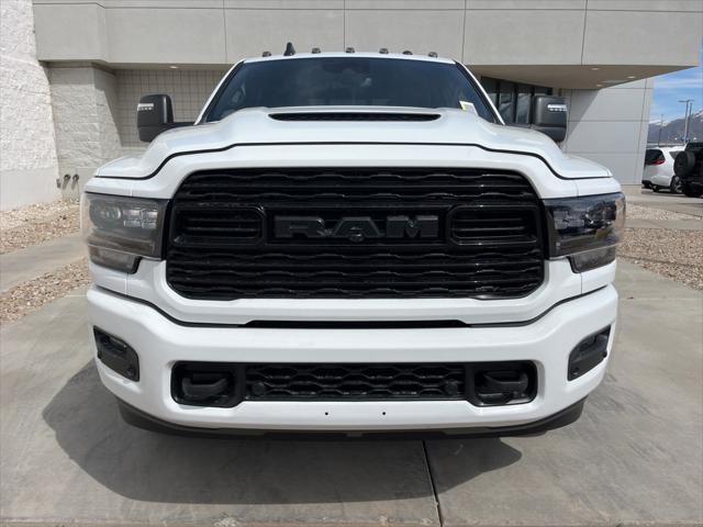 2024 RAM Ram 3500 RAM 3500 LIMITED CREW CAB 4X4 8 BOX