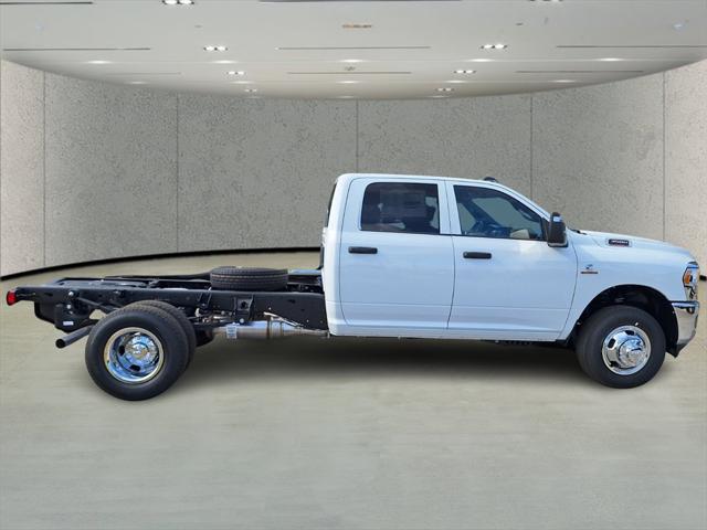 2024 RAM Ram 3500 Chassis Cab RAM 3500 TRADESMAN CREW CAB CHASSIS 4X4 60 CA