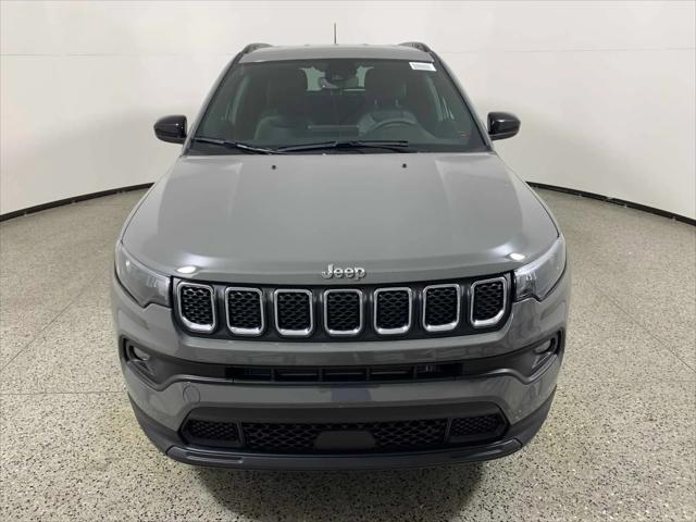 2024 Jeep Compass COMPASS LATITUDE LUX 4X4