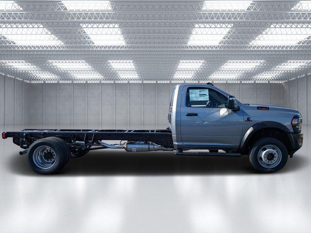 2024 RAM Ram 5500 Chassis Cab RAM 5500 TRADESMAN CHASSIS REGULAR CAB 4X2 108 CA