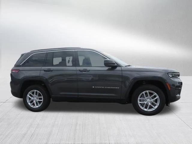 2024 Jeep Grand Cherokee GRAND CHEROKEE LAREDO X 4X4