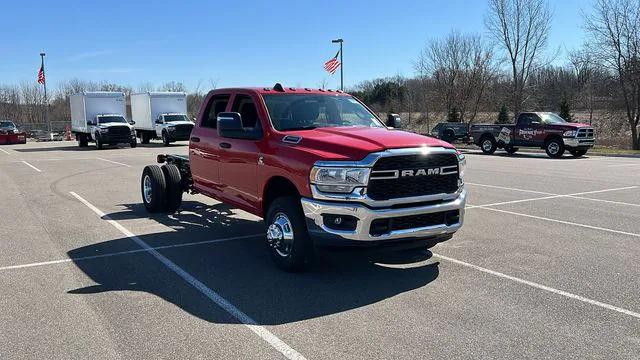 2024 RAM Ram 3500 Chassis Cab RAM 3500 TRADESMAN CREW CAB CHASSIS 4X4 60 CA