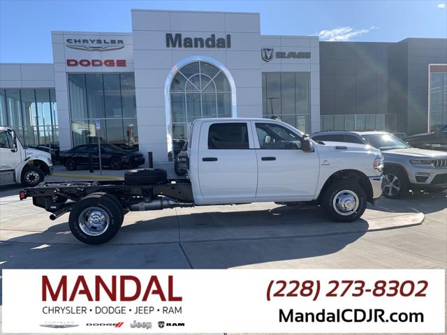 2024 RAM Ram 3500 Chassis Cab RAM 3500 TRADESMAN CREW CAB CHASSIS 4X4 60 CA