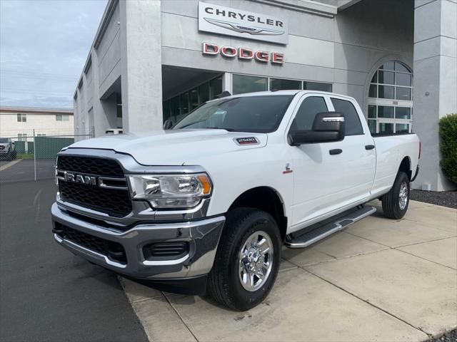 2024 RAM Ram 2500 RAM 2500 TRADESMAN CREW CAB 4X4 8 BOX