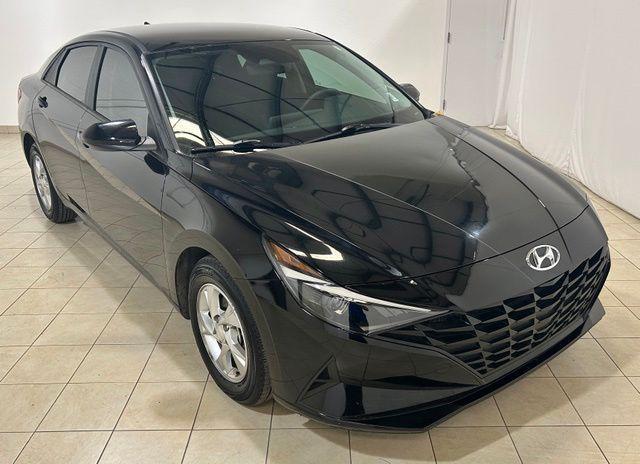 2023 Hyundai Elantra SE