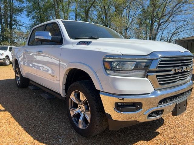 2020 RAM 1500 Laramie Crew Cab 4x4 57 Box