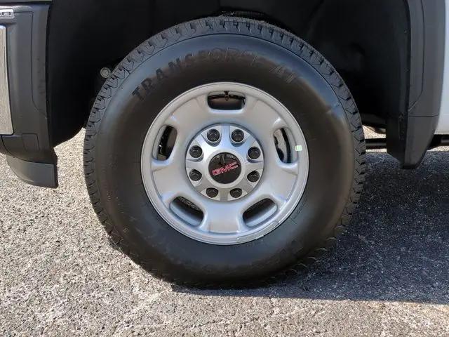 2024 GMC Sierra 2500HD Pro