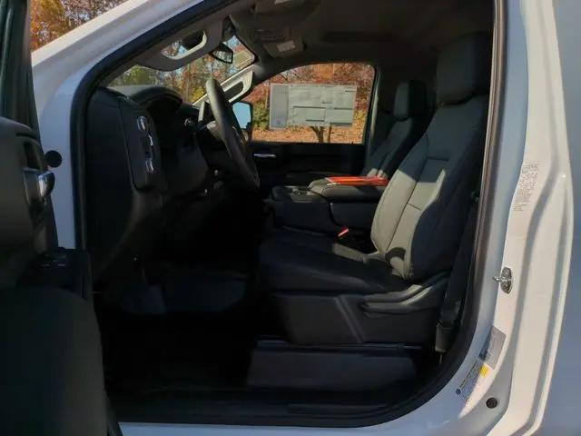 2024 GMC Sierra 2500HD Pro