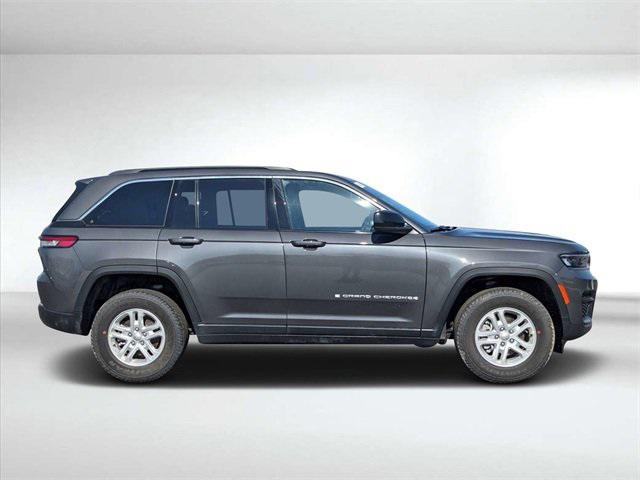 2024 Jeep Grand Cherokee GRAND CHEROKEE LAREDO 4X4