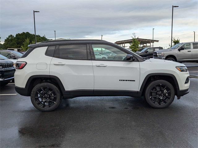 2024 Jeep Compass COMPASS LATITUDE 4X4