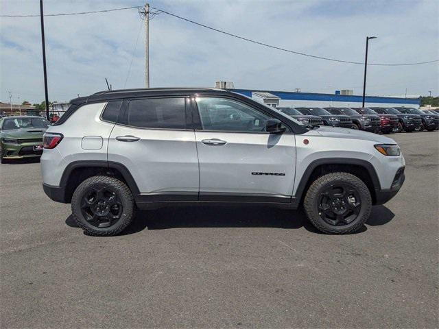2024 Jeep Compass COMPASS TRAILHAWK 4X4