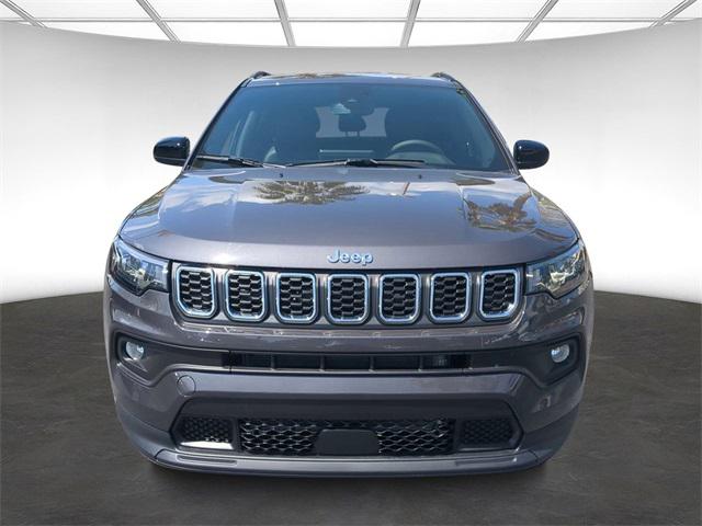 2024 Jeep Compass COMPASS LATITUDE 4X4