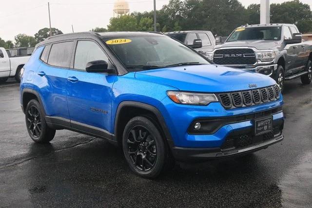 2024 Jeep Compass COMPASS LATITUDE 4X4