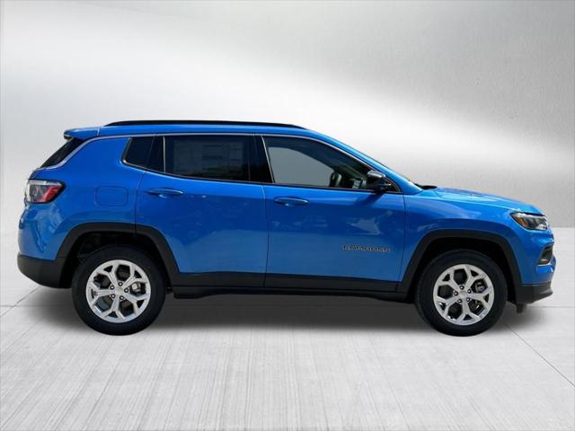 2024 Jeep Compass COMPASS LATITUDE 4X4