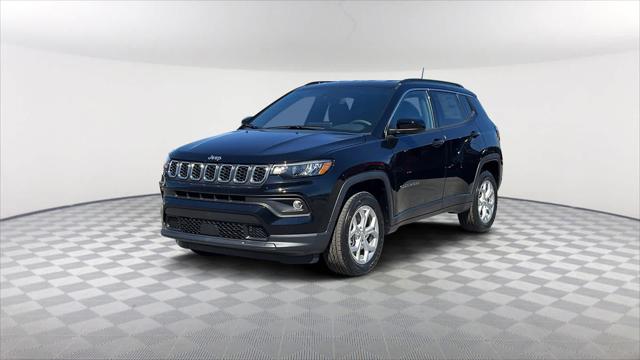 2024 Jeep Compass COMPASS LATITUDE 4X4