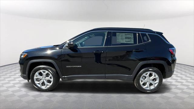 2024 Jeep Compass COMPASS LATITUDE 4X4