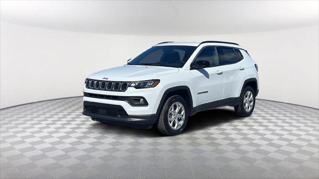 2024 Jeep Compass COMPASS LATITUDE 4X4