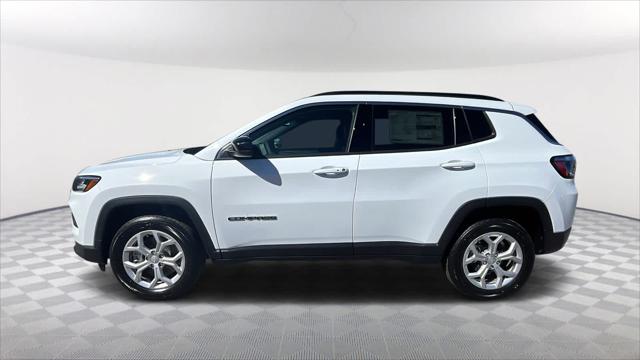 2024 Jeep Compass COMPASS LATITUDE 4X4