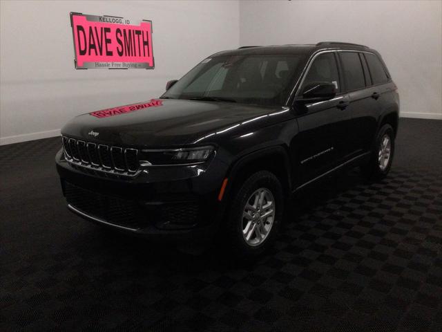 2024 Jeep Grand Cherokee GRAND CHEROKEE LAREDO 4X4