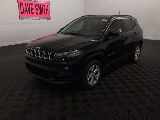 2024 Jeep Compass COMPASS LATITUDE 4X4