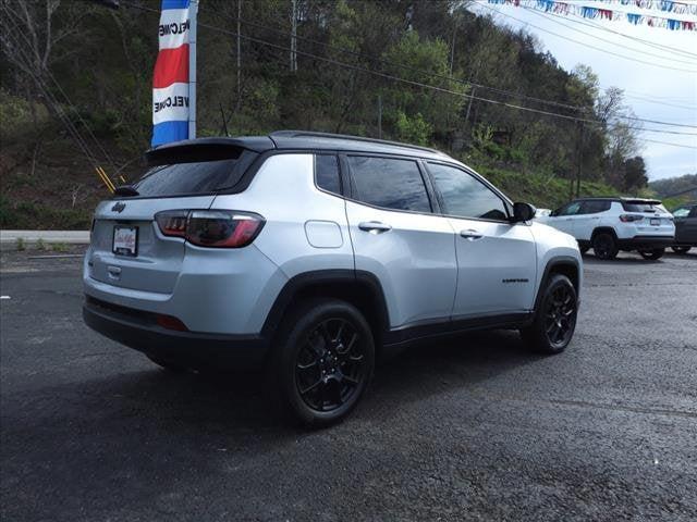 2024 Jeep Compass COMPASS LATITUDE 4X4