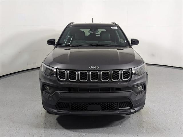 2024 Jeep Compass COMPASS LATITUDE 4X4