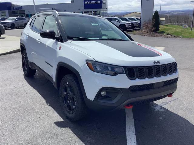 2024 Jeep Compass COMPASS TRAILHAWK 4X4