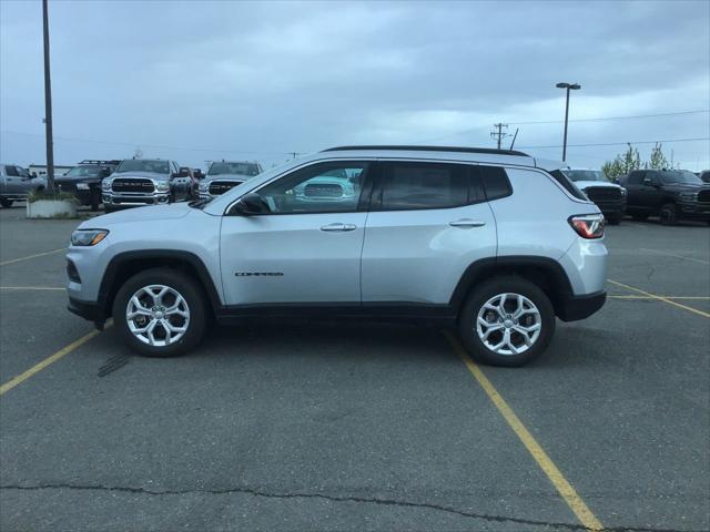 2024 Jeep Compass COMPASS LATITUDE 4X4