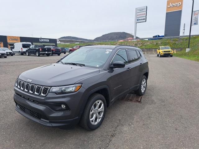 2024 Jeep Compass COMPASS LATITUDE 4X4