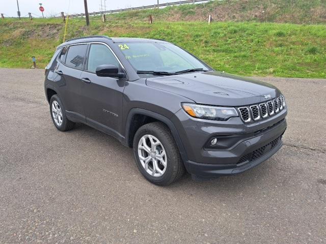 2024 Jeep Compass COMPASS LATITUDE 4X4