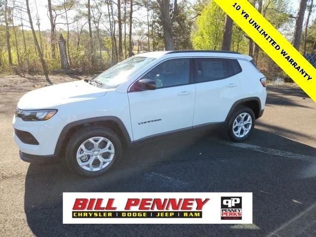 2024 Jeep Compass COMPASS LATITUDE 4X4