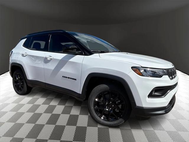 2024 Jeep Compass COMPASS LATITUDE 4X4