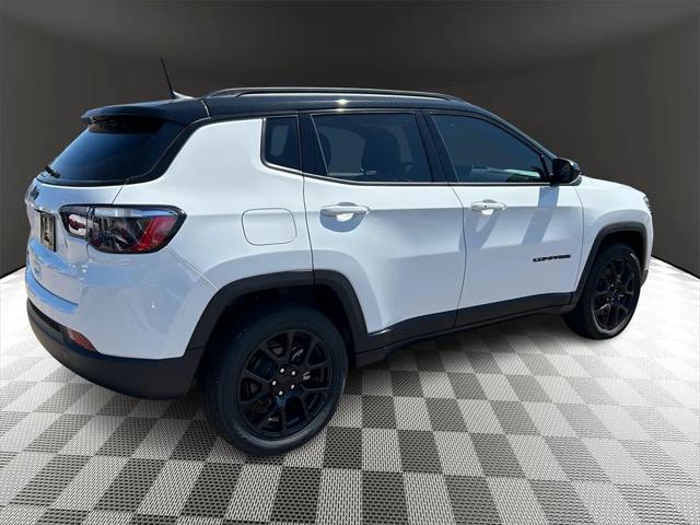 2024 Jeep Compass COMPASS LATITUDE 4X4