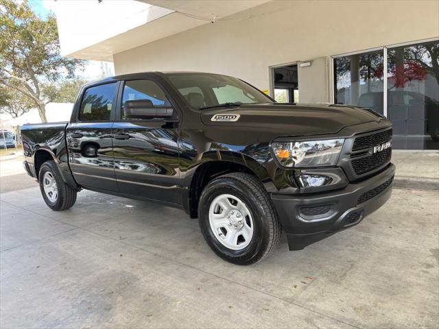 2024 RAM Ram 1500 RAM 1500 TRADESMAN CREW CAB 4X4 57 BOX