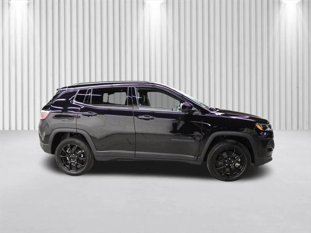 2024 Jeep Compass COMPASS LATITUDE 4X4