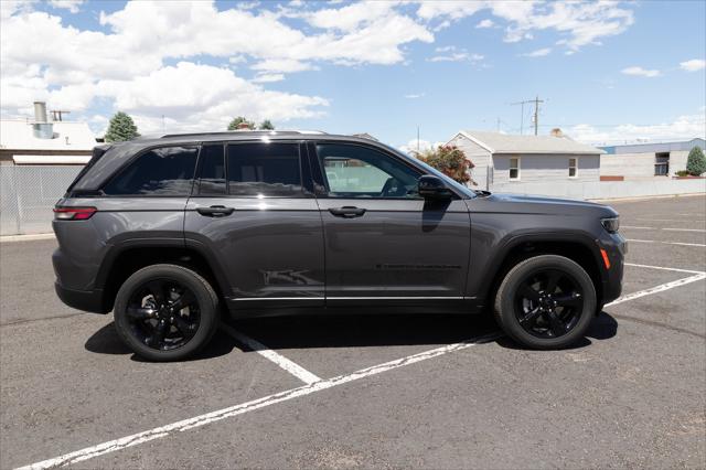 2024 Jeep Grand Cherokee GRAND CHEROKEE ALTITUDE 4X4